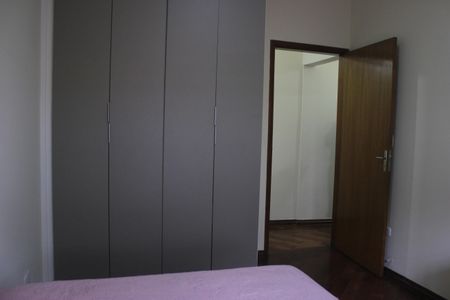 Casa à venda com 420m², 5 quartos e 4 vagasQuarto 2