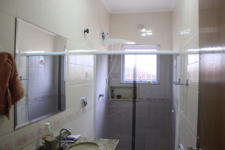 Casa à venda com 420m², 5 quartos e 4 vagasBanheiro social