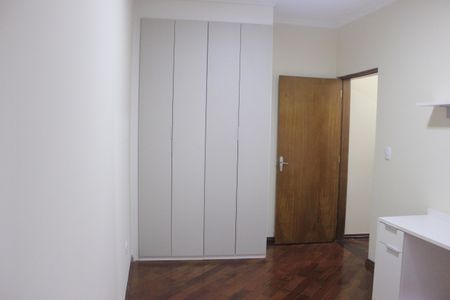 Casa à venda com 420m², 5 quartos e 4 vagasQuarto 3