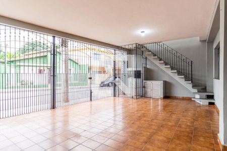 Casa à venda com 420m², 5 quartos e 4 vagas Casa à venda com 420m², 5 quartos e 4 vagasCasa 2