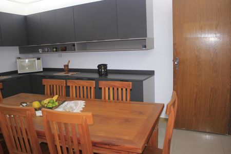 Casa à venda com 420m², 5 quartos e 4 vagasCozinha