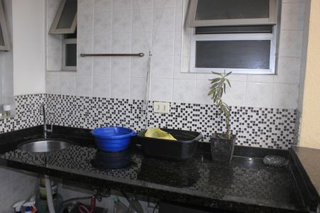 Apartamento para alugar com 77m², 3 quartos e 1 vagaÁrea de Serviço
