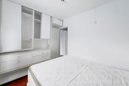 Quarto 2 de casa de condomínio para alugar com 3 quartos, 170m² em Jardim California, Jacareí