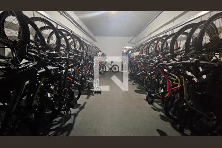 Apartamento à venda com 52m², 2 quartos e 1 vaga Apartamento à venda com 52m², 2 quartos e 1 vagaÁrea Comum - Bicicletário