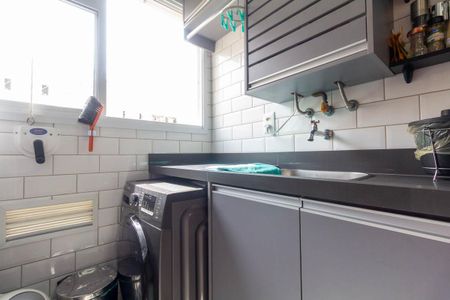 Apartamento à venda com 52m², 2 quartos e 1 vaga Apartamento à venda com 52m², 2 quartos e 1 vagaCozinha e Área de Serviço