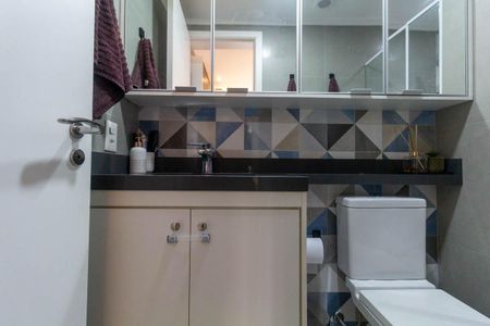 Apartamento à venda com 52m², 2 quartos e 1 vaga Apartamento à venda com 52m², 2 quartos e 1 vagaBanheiro da Suíte