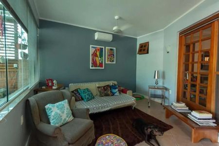 Sala 2 de casa para alugar com 4 quartos, 350m² em Jardim Itu, Porto Alegre