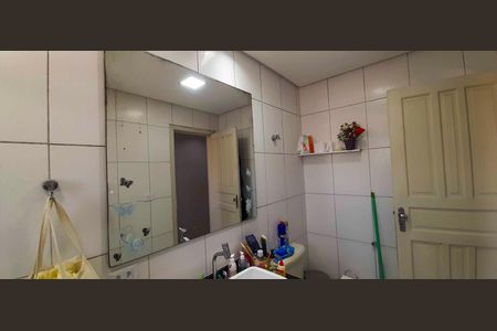 Casa à venda com 210m², 3 quartos e 3 vagas Casa à venda com 210m², 3 quartos e 3 vagasBanheiro