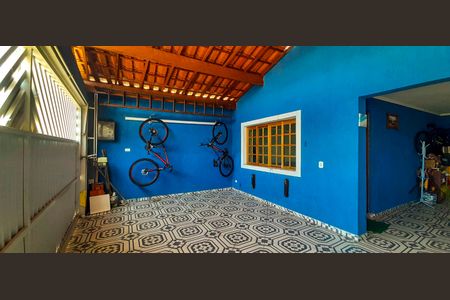 Casa à venda com 210m², 3 quartos e 3 vagas Casa à venda com 210m², 3 quartos e 3 vagasGaragem