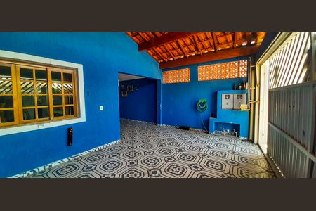 Casa à venda com 210m², 3 quartos e 3 vagas Casa à venda com 210m², 3 quartos e 3 vagasGaragem