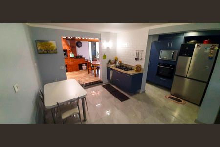 Casa à venda com 210m², 3 quartos e 3 vagas Casa à venda com 210m², 3 quartos e 3 vagasCozinha