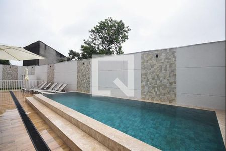 Apartamento à venda com 32m², 2 quartos e sem vagaÁrea comum - Piscina