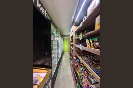 Apartamento para alugar com 30m², 1 quarto e sem vaga Apartamento para alugar com 30m², 1 quarto e sem vagaMini Mercado