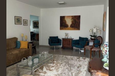 Casa à venda com 3 quartos, 375m² em Indianópolis, São Paulo