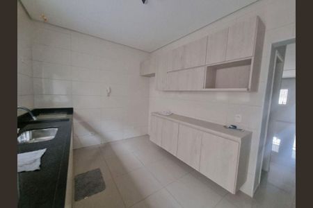 Casa à venda com 3 quartos, 120m² em Jardim Anhanguera, São Paulo