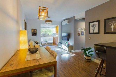 Apartamento à venda com 2 quartos, 72m² em Passo d’Areia, Porto Alegre