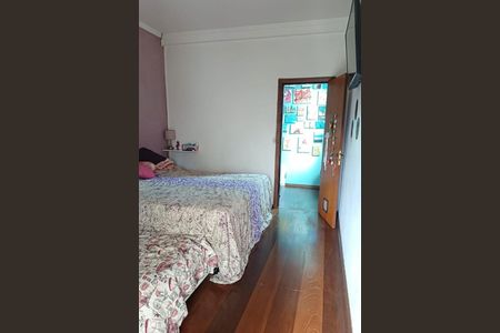 Casa à venda com 4 quartos, 220m² em Jardim Textil, São Paulo