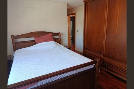 Casa à venda com 4 quartos, 260m² em Jardim Sao Caetano, São Caetano do Sul