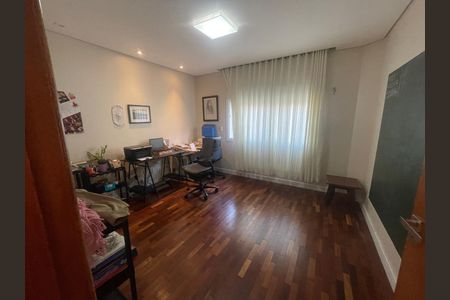 Casa à venda com 4 quartos, 260m² em Jardim Sao Caetano, São Caetano do Sul