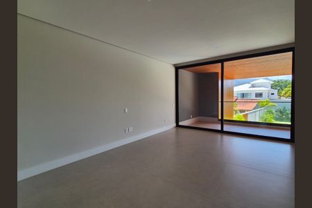 Casa à venda com 1417m², 5 quartos e sem vagaSuíte 2