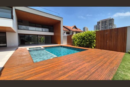 Casa à venda com 1417m², 5 quartos e sem vagaÁrea externa