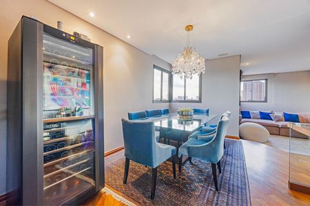 Apartamento à venda com 4 quartos, 240m² em Moema, São Paulo