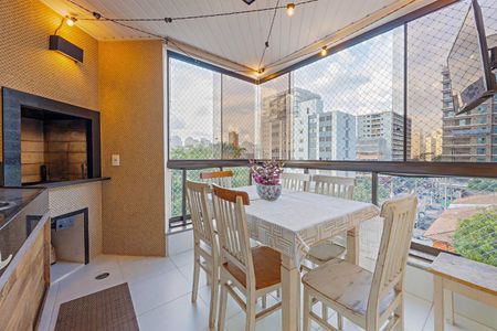 Apartamento à venda com 4 quartos, 240m² em Moema, São Paulo