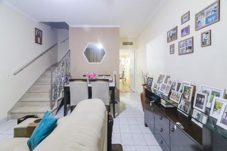 Casa à venda com 130m², 3 quartos e 1 vaga Casa à venda com 130m², 3 quartos e 1 vagaSala