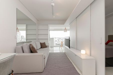 Sala de apartamento para alugar com 1 quarto, 42m² em Cidade Monções, São Paulo