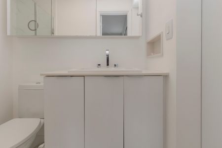 Banheiro da Suíte de apartamento para alugar com 1 quarto, 42m² em Cidade Monções, São Paulo