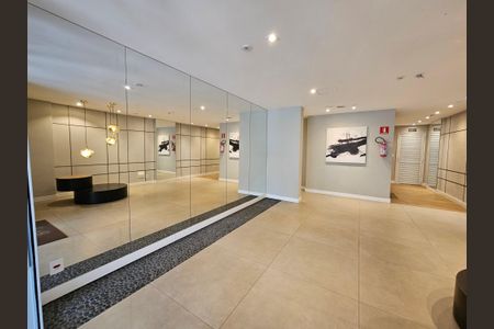 Apartamento à venda com 66m², 1 quarto e 2 vagas Apartamento à venda com 66m², 1 quarto e 2 vagasHall social