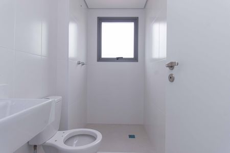 Apartamento à venda com 78m², 2 quartos e 1 vaga Apartamento à venda com 78m², 2 quartos e 1 vagaBanheiro da Suíte 1