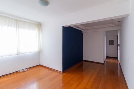 Apartamento para alugar com 68m², 2 quartos e 1 vagaSala