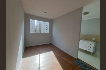 Sala de apartamento para alugar com 2 quartos, 42m² em Jardim do Lago, São Paulo