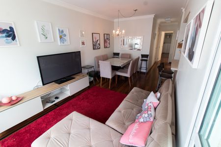 Sala de apartamento à venda com 2 quartos, 70m² em Cambuí, Campinas