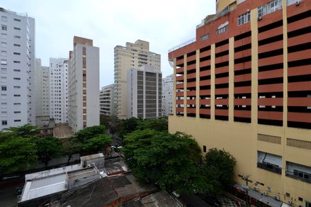 Vista de apartamento para alugar com 1 quarto, 50m² em Barra Funda, Guarujá