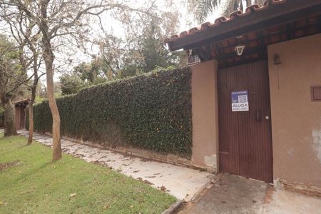 Casa para alugar com 228m², 3 quartos e 4 vagasFachada