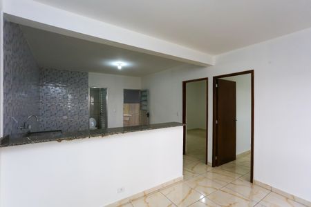Sala de casa para alugar com 2 quartos, 68m² em Parque Ipe, São Paulo
