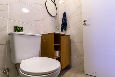 Banheiro de kitnet/studio para alugar com 1 quarto, 17m² em Vila Centenario, São Paulo