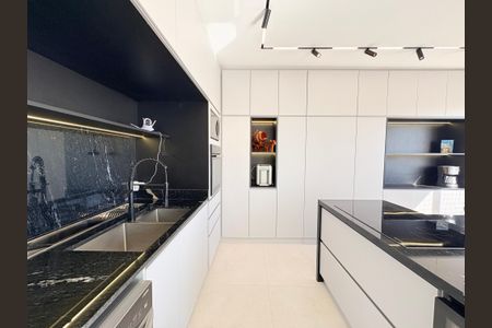 Apartamento à venda com 139m², 3 quartos e 2 vagasCozinha