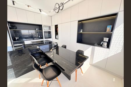Apartamento à venda com 139m², 3 quartos e 2 vagasCozinha