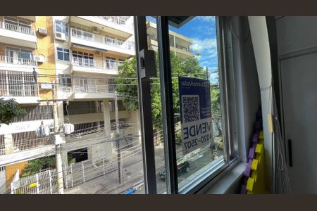 Apartamento à venda com 69m², 2 quartos e 1 vagaPlaquinha