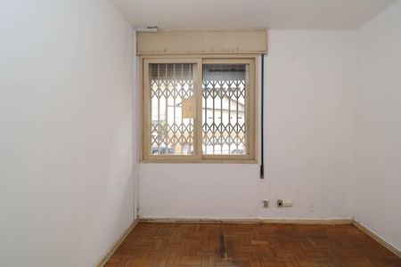 Casa à venda com 282m², 4 quartos e 8 vagas Casa à venda com 282m², 4 quartos e 8 vagasQuarto 4