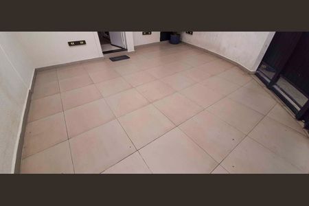 Casa à venda com 90m², 2 quartos e 2 vagas Casa à venda com 90m², 2 quartos e 2 vagasGaragem