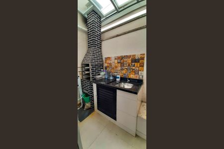 Casa à venda com 90m², 2 quartos e 2 vagas Casa à venda com 90m², 2 quartos e 2 vagasEspaço Gourmet e Área de Serviço