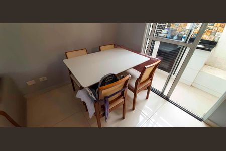 Casa à venda com 90m², 2 quartos e 2 vagas Casa à venda com 90m², 2 quartos e 2 vagasCozinha