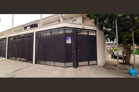 Casa à venda com 90m², 2 quartos e 2 vagas Casa à venda com 90m², 2 quartos e 2 vagasFachada da Casa