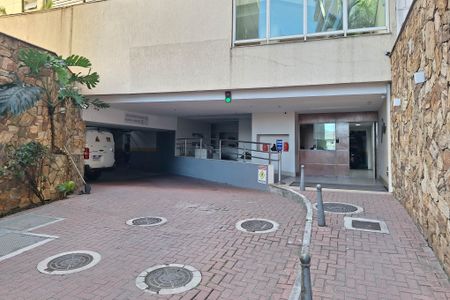 Apartamento para alugar com 55m², 1 quarto e 1 vaga Apartamento para alugar com 55m², 1 quarto e 1 vagaFachada