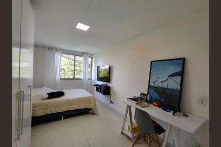 Apartamento à venda com 125m², 2 quartos e 2 vagas Apartamento à venda com 125m², 2 quartos e 2 vagasSuíte