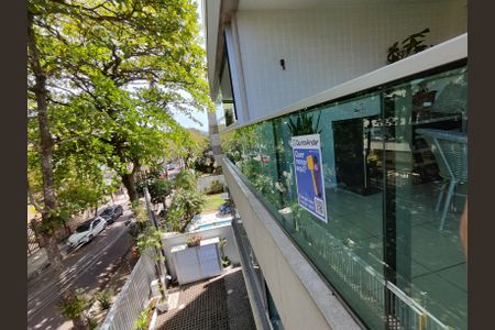 Apartamento à venda com 125m², 2 quartos e 2 vagas Apartamento à venda com 125m², 2 quartos e 2 vagasPlaquinha